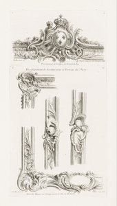 Ontwerp van cartouche met de wapens van de koning gecentreerd in een rand door Juste Aurèle Meissonnier